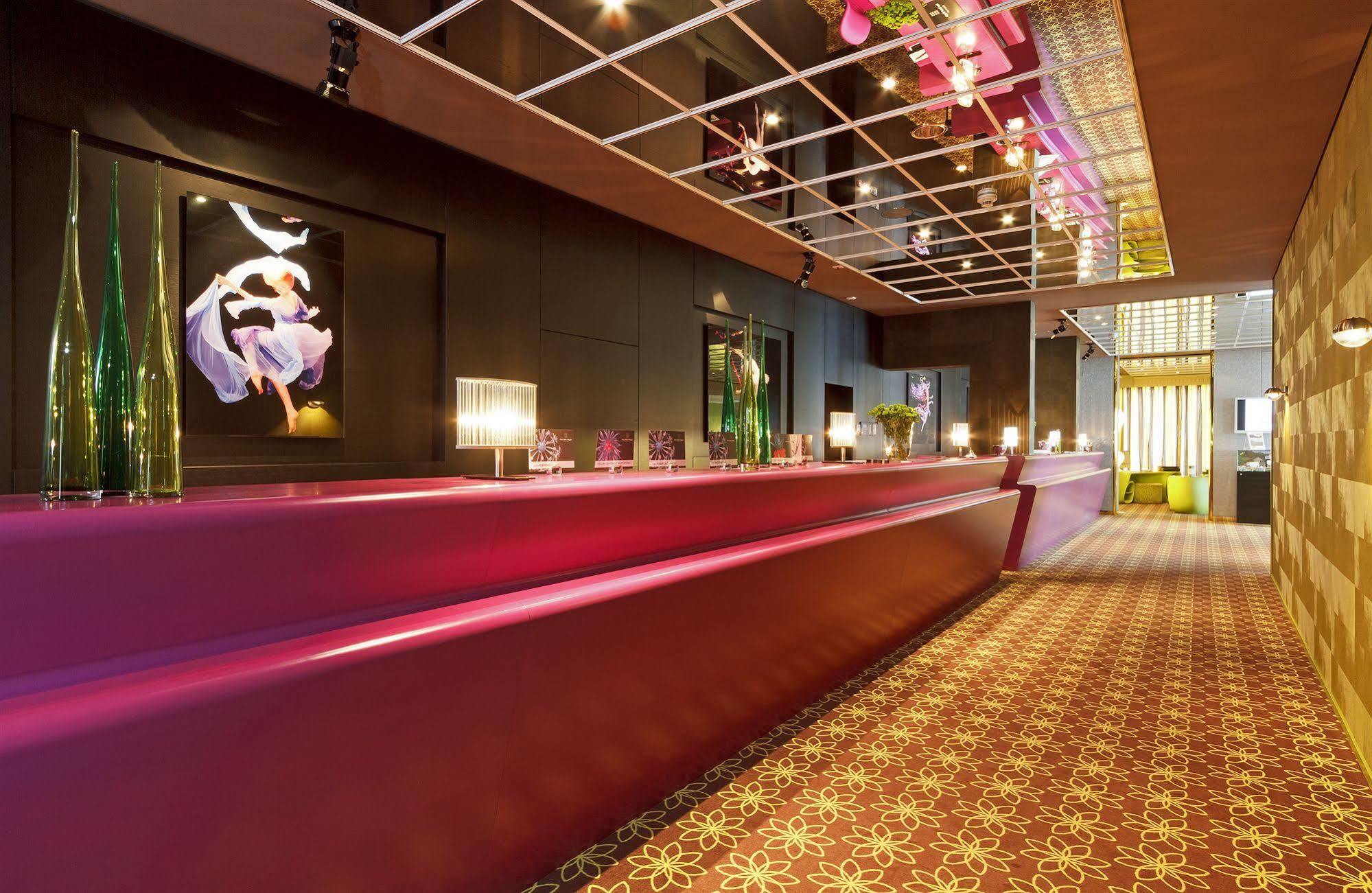 Post Hotel Weggis Luaran gambar